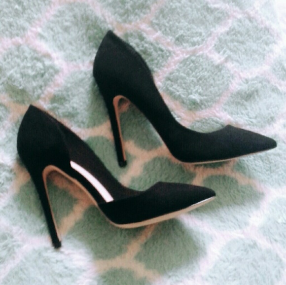 Classic Suede pump - Picture 3 of 5